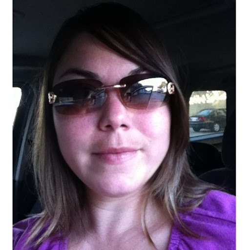 Julie Martines Photo 10