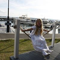 Claire Montgomery Photo 28