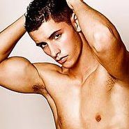 Max Gay Photo 6