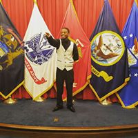 Derek Daniels Photo 22
