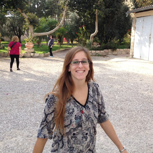 Eva Cohen Photo 26