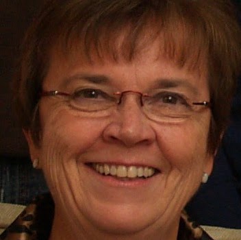 Linda Latham Photo 17