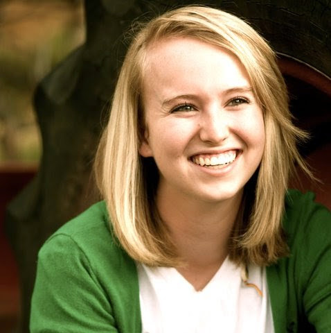 Sara Linn Photo 26