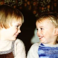 Sarah Perkins Photo 10