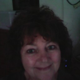 Julie Wickham Photo 21