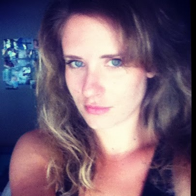 Elizabeth Harris Photo 19