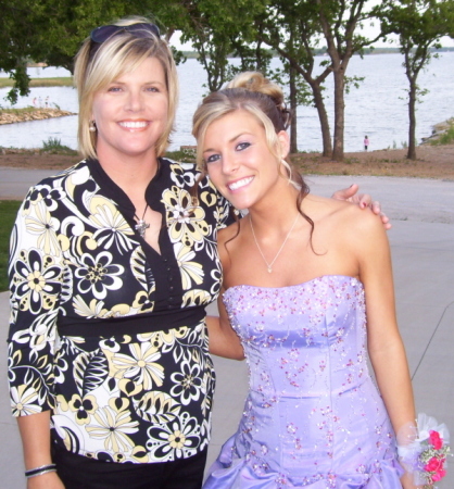 Tonya Hughes Photo 9