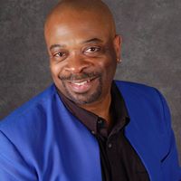 Vincent Howard Photo 22