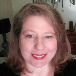 Elizabeth Cates Photo 29