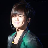 Young Heo Photo 28