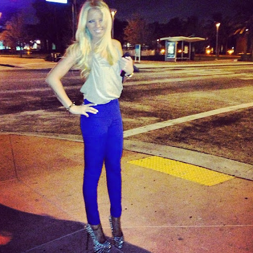 Stephanie Sharpe Photo 13