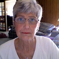 Martha Walker Photo 37