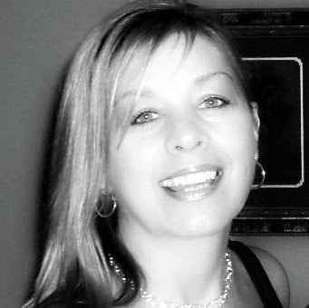 Lisa Hopper Photo 6