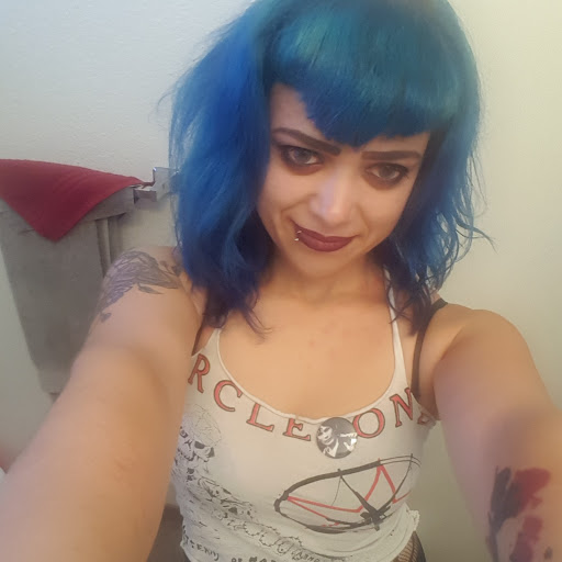 Cynthia Gonzalez Photo 13