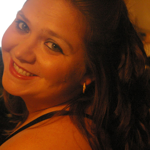 Samantha Downing Photo 33