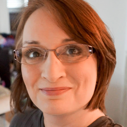 Michelle Mitchum Photo 20