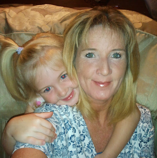 Linda Tucker Photo 10
