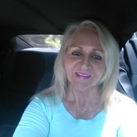 Charlotte Weeks Photo 6