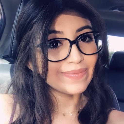 Alejandra Hernandez Photo 4