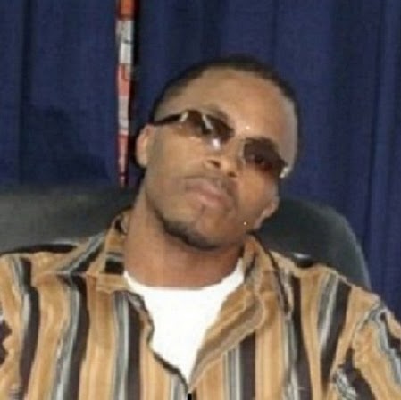 Tony Thacker Photo 28
