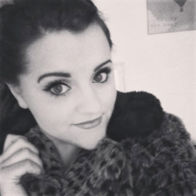 Emily Hurst Photo 30