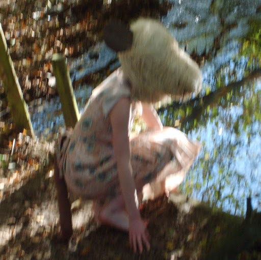 Elizabeth Hudson Photo 35