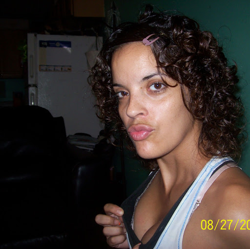 Luz Perez Photo 37