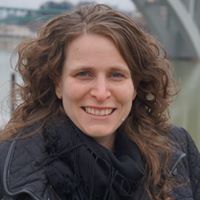 Jennifer Philipps Photo 19