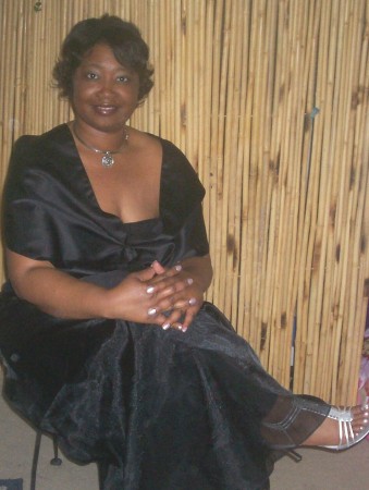 Nichelle Jones Photo 7
