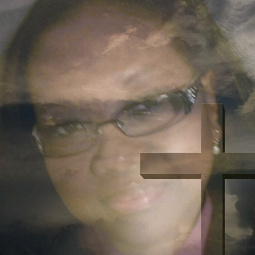 Jennifer Mendoza Photo 32
