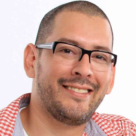 Victor Flores Photo 21