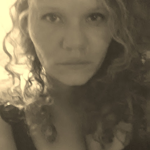 Roberta Rose Photo 15