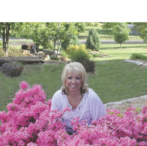 Janet Phillips Photo 10