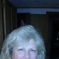 Stephanie Perkins Photo 38