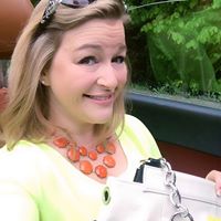 Jenny Yarbrough Photo 18