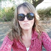 Lori Bateman Photo 15