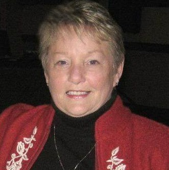 Julia Oliver Photo 23
