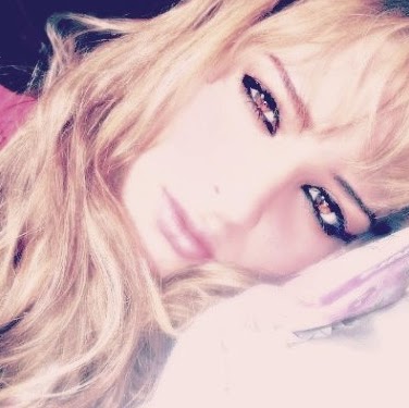 Melissa Moreira Photo 28