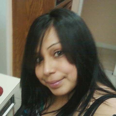 Rebecca Gonzalez Photo 26