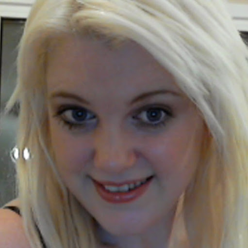 Samantha Marsh Photo 10