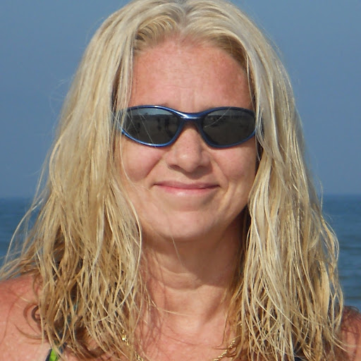 Tracy Hopkins Photo 29