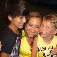 Roberta Fernandes Photo 32