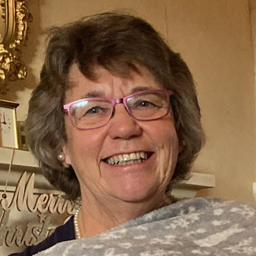 Carol Wyatt Photo 37