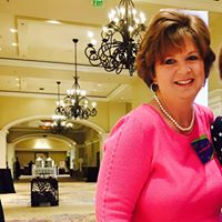 Michelle Goad Photo 24