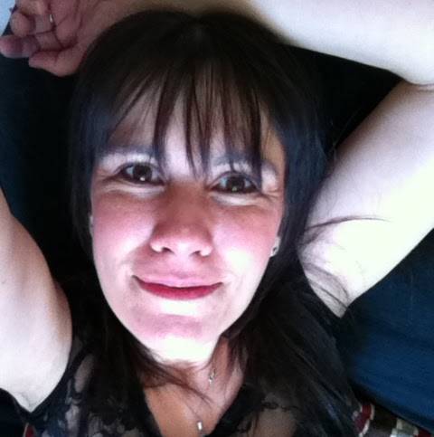 Rebecca Hutton Photo 10