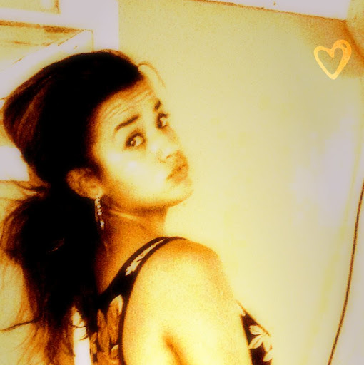 Vanessa Flores Photo 12