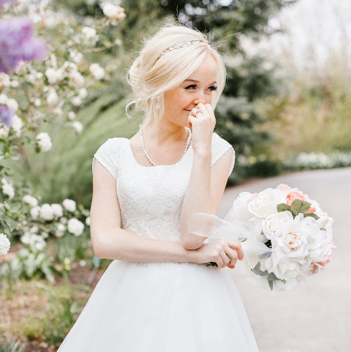 Sarah Holmes Photo 9