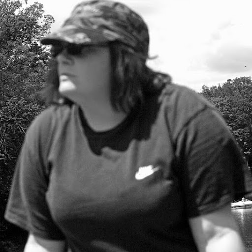 Michelle Hatfield Photo 32