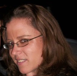 Stephanie Nolan Photo 21