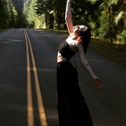 Elizabeth Knapp Photo 36